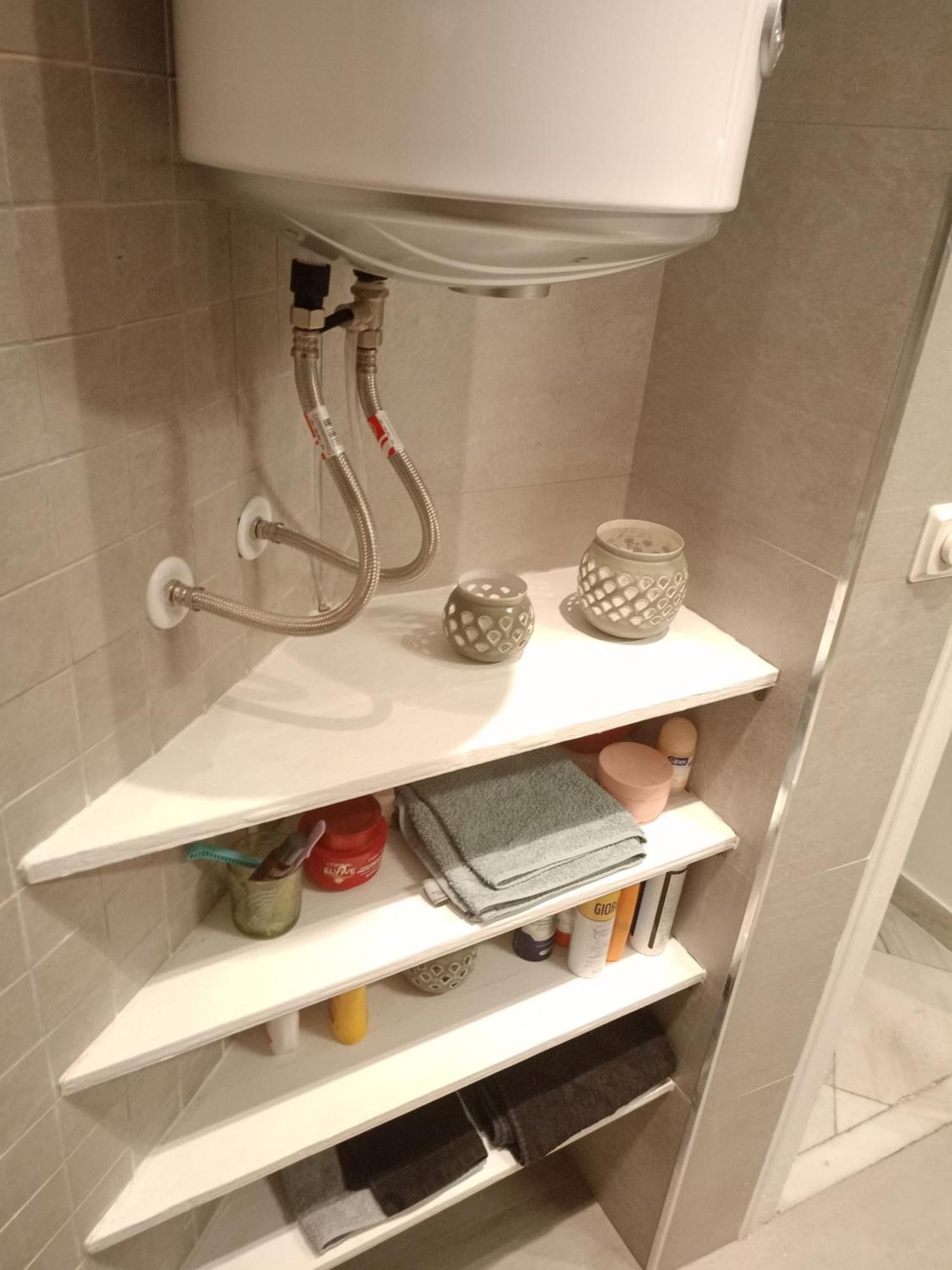 Small Stylish Room With Comfortable Queen-Size Bed In Very Large, Beautifully Decorated Shared Flat In The Historic Centre Of مالقة المظهر الخارجي الصورة